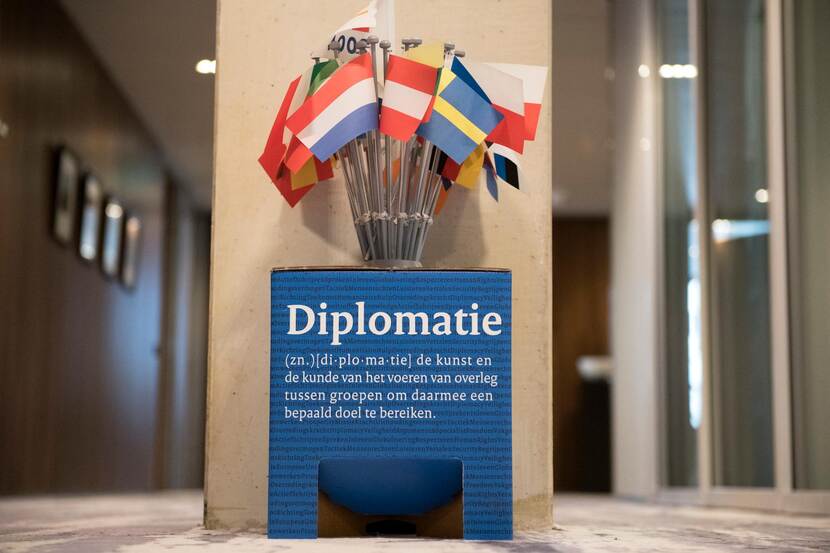 foto tekst diplomatie