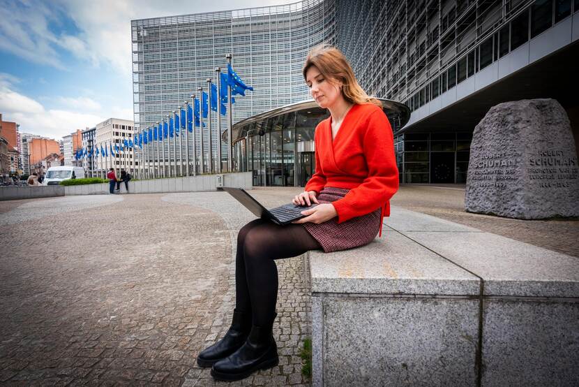 Charlotte Renckens, Nederlandse beleidsmedewerker bij de EU